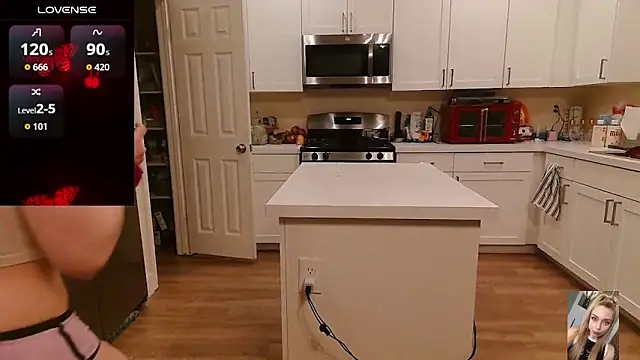 blondiewithanass (F young) - double penetration