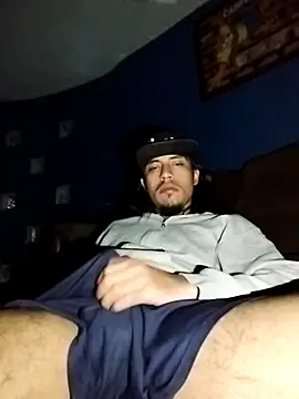 AlexAlejandro13 webcam