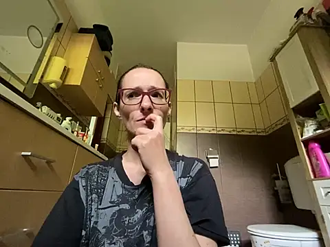 Hairy_horny_mommy webcam