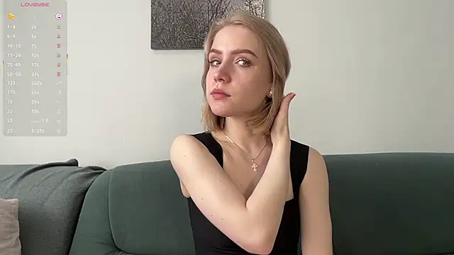 Alice_meow15 webcam