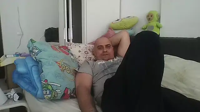 vitalik66679 - Vitalik66679's free webcam - UK Sex Cams