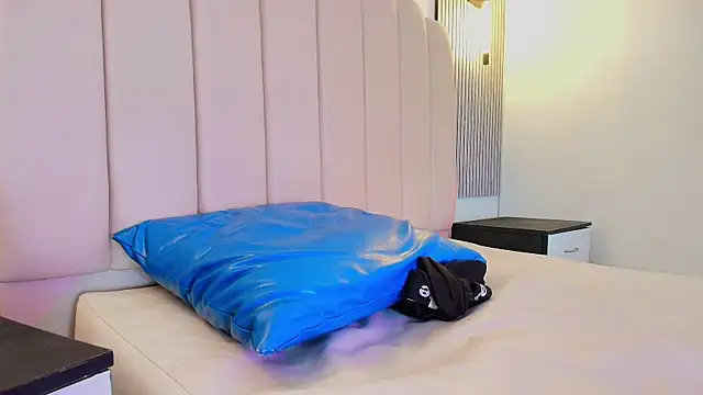 lian_cameron (M twink) - show cum+eat cum