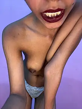 Small_Titss webcam