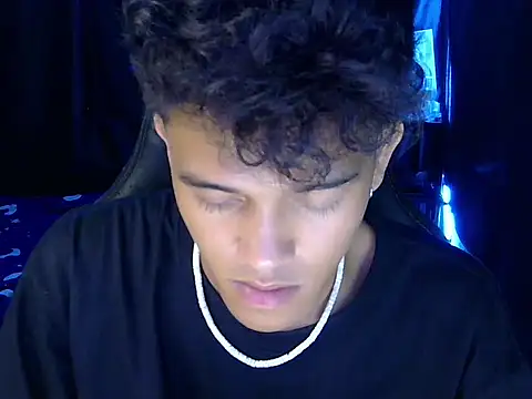 hugekenbigcock (M young) - lets cum together here