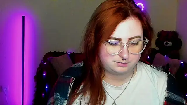 alicia_love00 - Alicia_love00's free webcam - UK Sex Cams