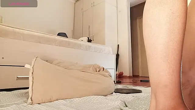 missvalday - MissValday's free webcam