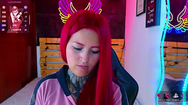 meghan_nill (F milf) - clamp in tits+ foam