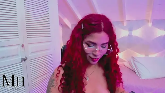 mizzhell (F young) - spit tits❤️