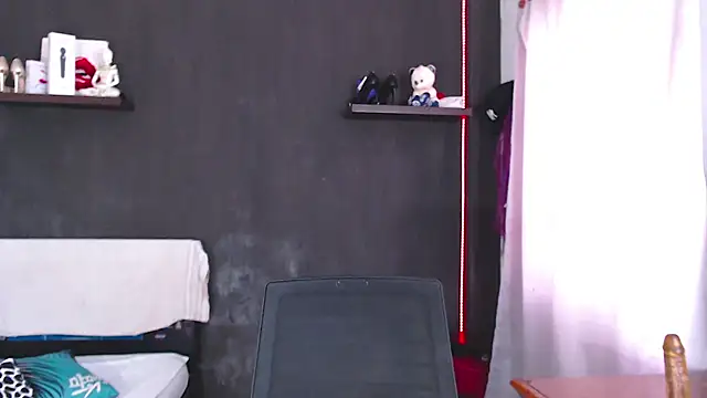 susanleroy (F milf) - blowjob tit show