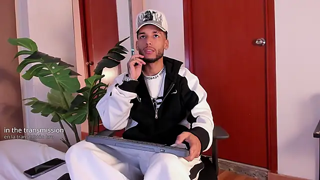 thiagoferreti (M twink) - show cum