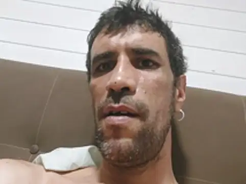 vladtepeslll (Ask my age) - Golden shower