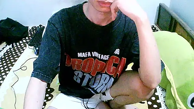 kangc369 (M young) - Wank + cum - thu dam!