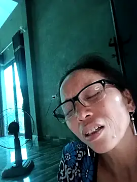 Tina6886 - Live Cams