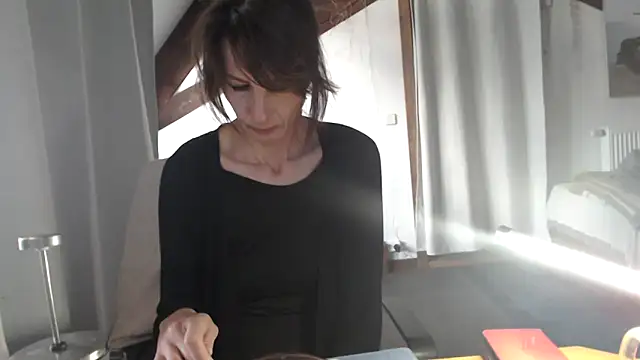 missdyannis - MissDyannis's free webcam - UK Sex Cams