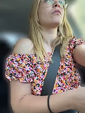 AnastasiaAniess live sex cam