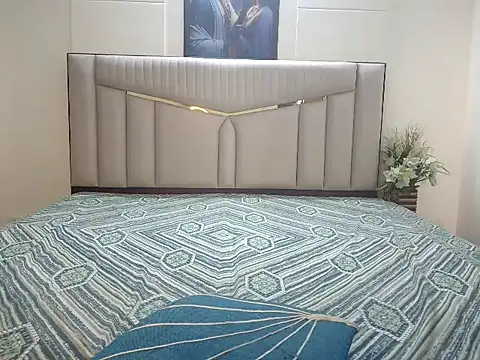 Secret_Sarikaa webcam