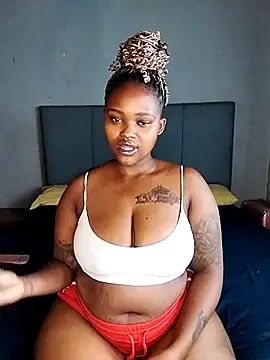 ThickPearlx23 webcam