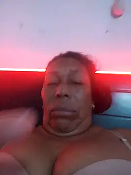 Ruby-Hot-Milf webcam