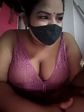 Deborbhavi222 webcam