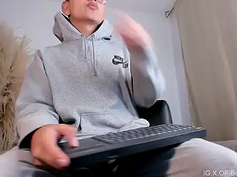 A_lejandro_08 webcam