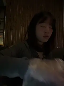 littleqiu Stripchat cam model