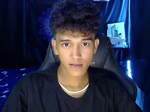 hugekenbigcock webcam