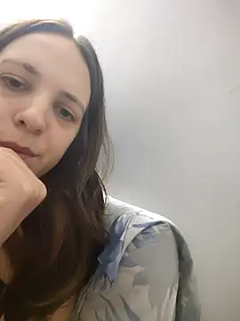 Webcam Model (lauflor)  is live.Free join now!