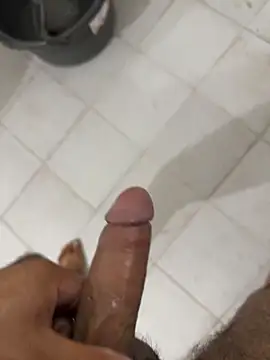 Pussylover_32 webcam