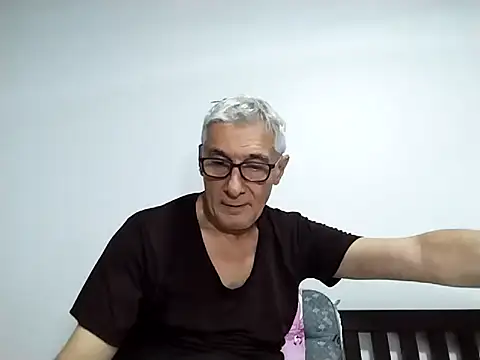 BIGUNCUTHARDCOCK webcam