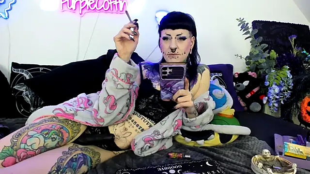 Purple_Coffin666 webcam