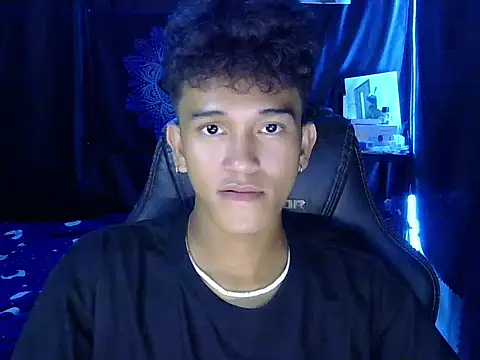 hugekenbigcock webcam