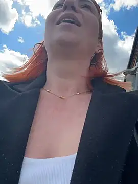 pervyxmilfxx (Ask my age) - take my panties off in public🫣LT 🎁