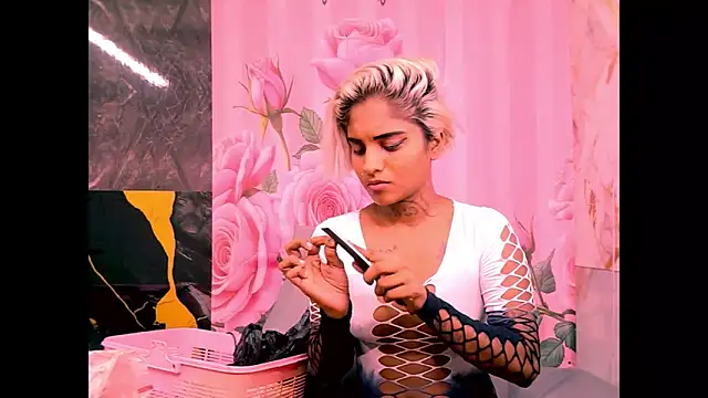 indian_barbie webcam