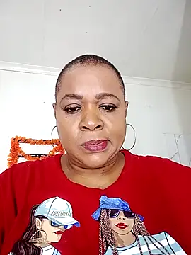 BUSTYQUEEN56_ webcam