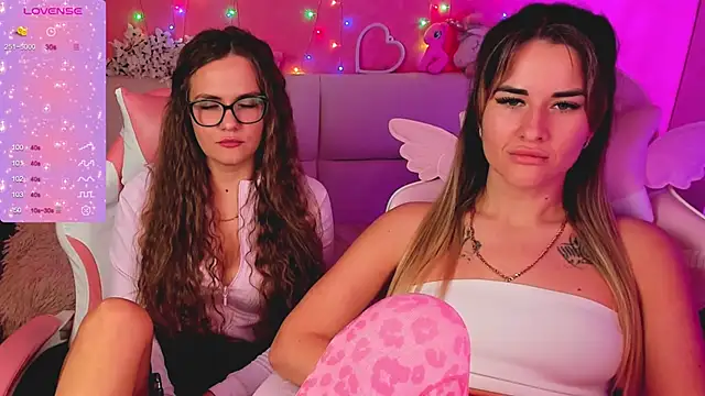 hotty_girls_here webcam