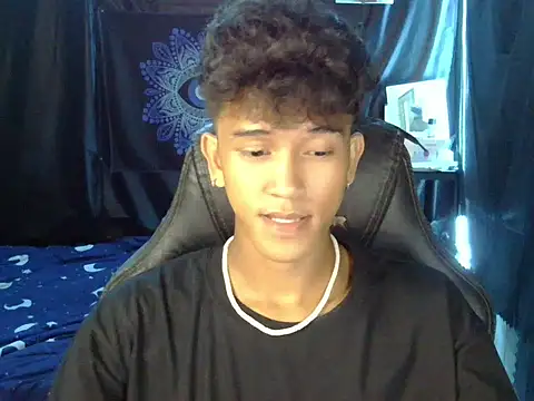 hugekenbigcock webcam