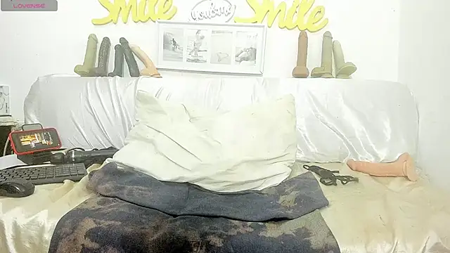 HornyMariu live sex cam