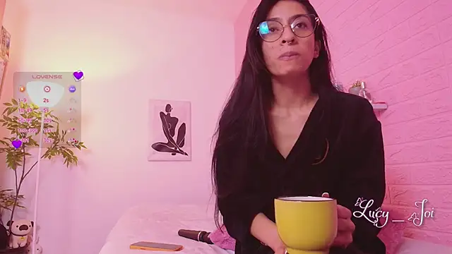 Lucyanajoi webcam