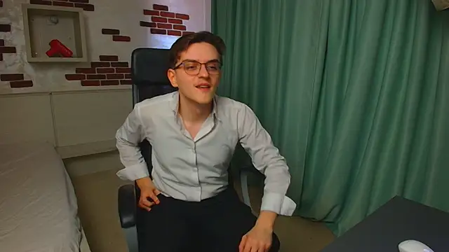 FelixStarkk live sex cam