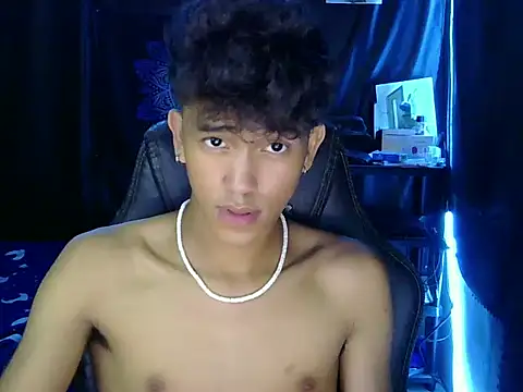 hugekenbigcock webcam