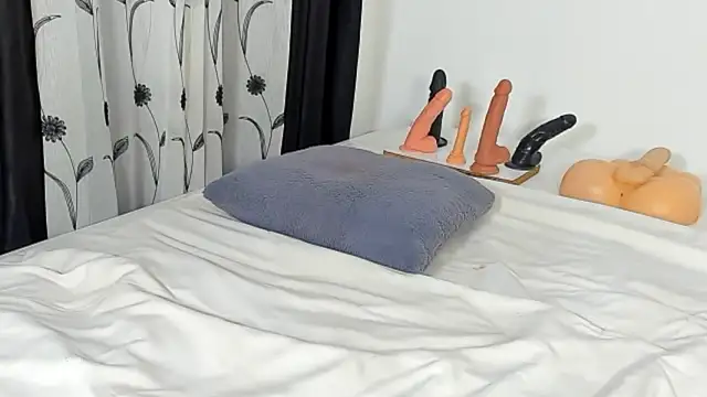 CREAMY_BUBBLEGUM webcam