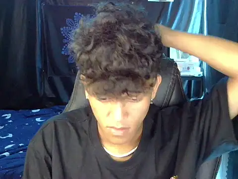 hugekenbigcock webcam