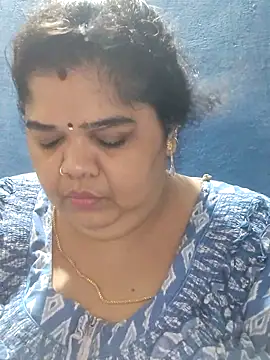 tamilthanushri webcam