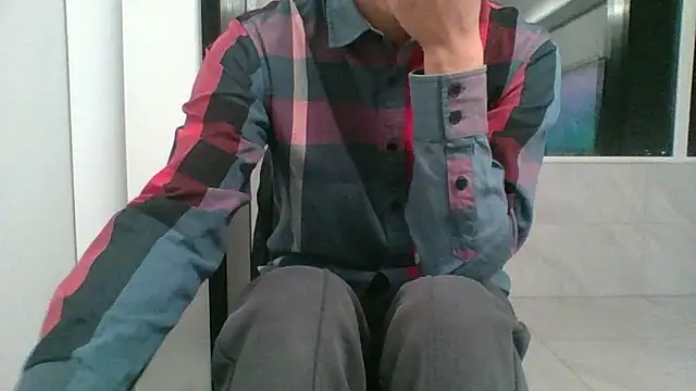 nole_china7 (Ask my age) - talk / fun / cum