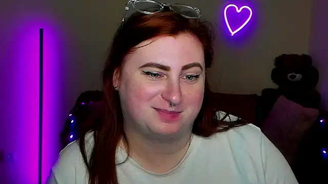 alicia_love00 - Alicia_love00's free webcam - UK Sex Cams