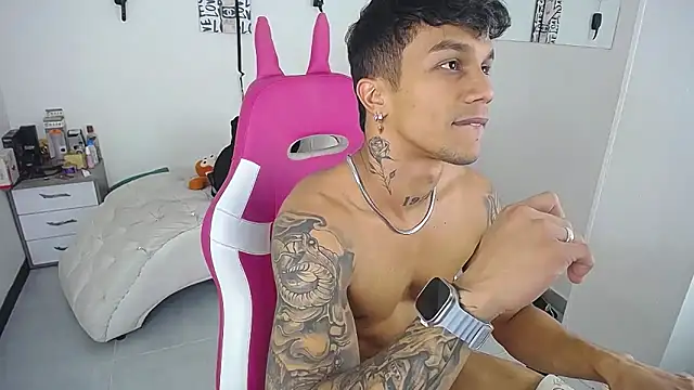 Leonard_Price webcam