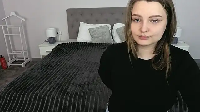 MagicPeachh_ webcam