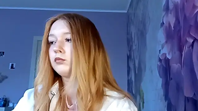 ChantayCambronne webcam