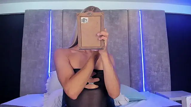 PerlaRogerss_ webcam