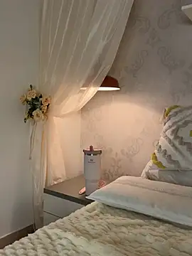 AlessiaVallmont webcam